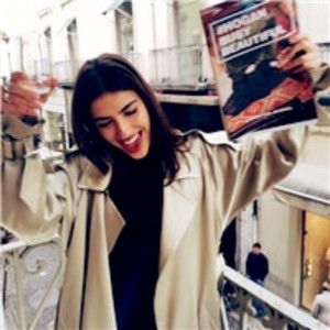 Meet your Posher, Roxanne